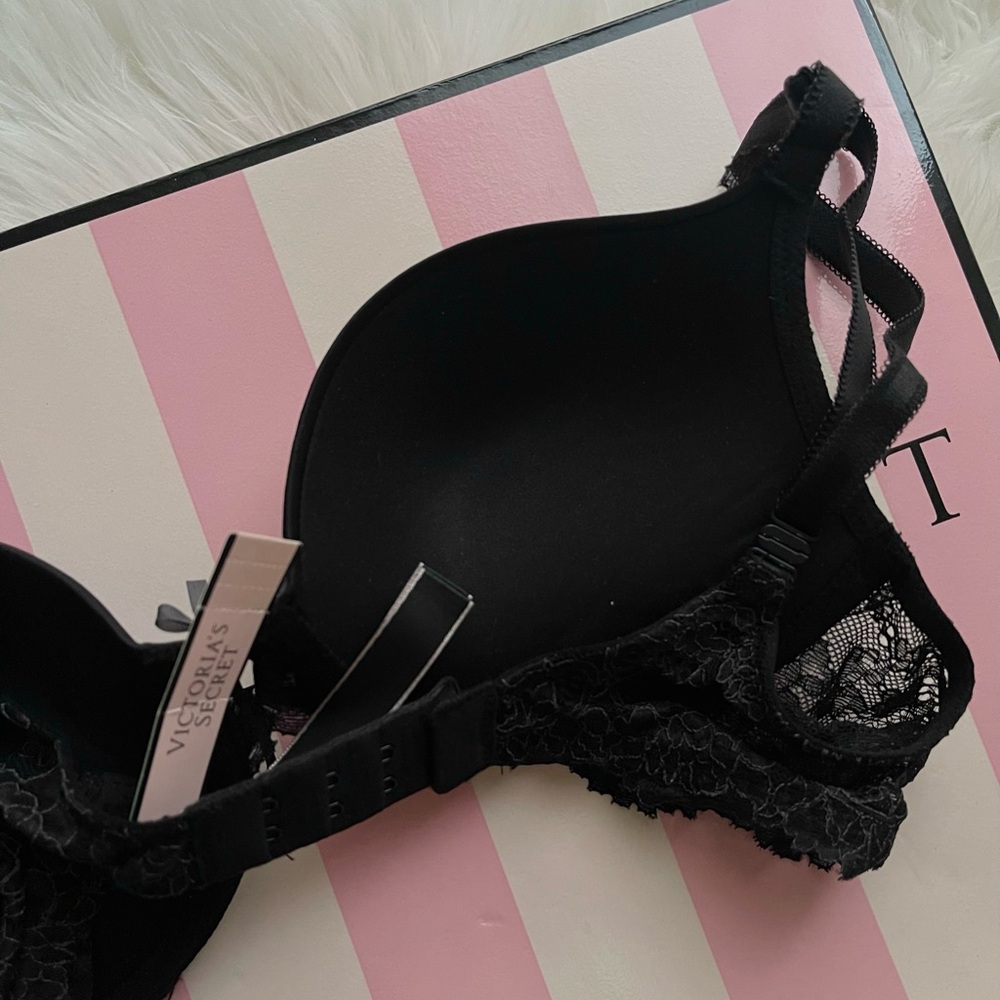 Victoria's Secret Black Lace Push Up Bra - Picture 7 of 7